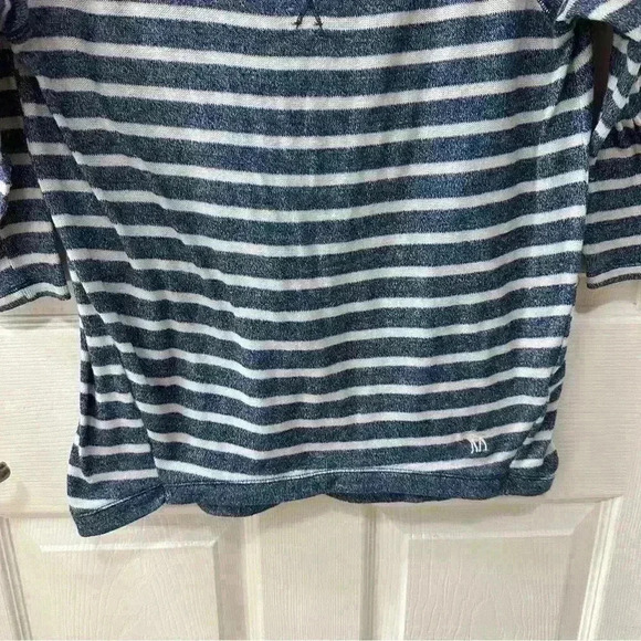 Ladies Abercrombie & Fitch Blue and White Striped Pullover 3/4 Sleeve Sweater XS - Picture 4 of 7